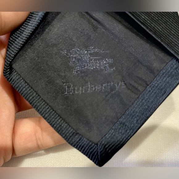 🎁HOLIDAY 24’🎁🔥🆕💯ICONIC BURBERRY HORSEFERRY KNIGHT CREST NAVY MOTIF T… - Picture 13 of 16